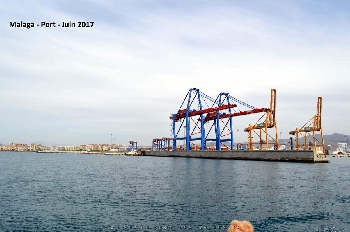 286- Malaga port.JPG